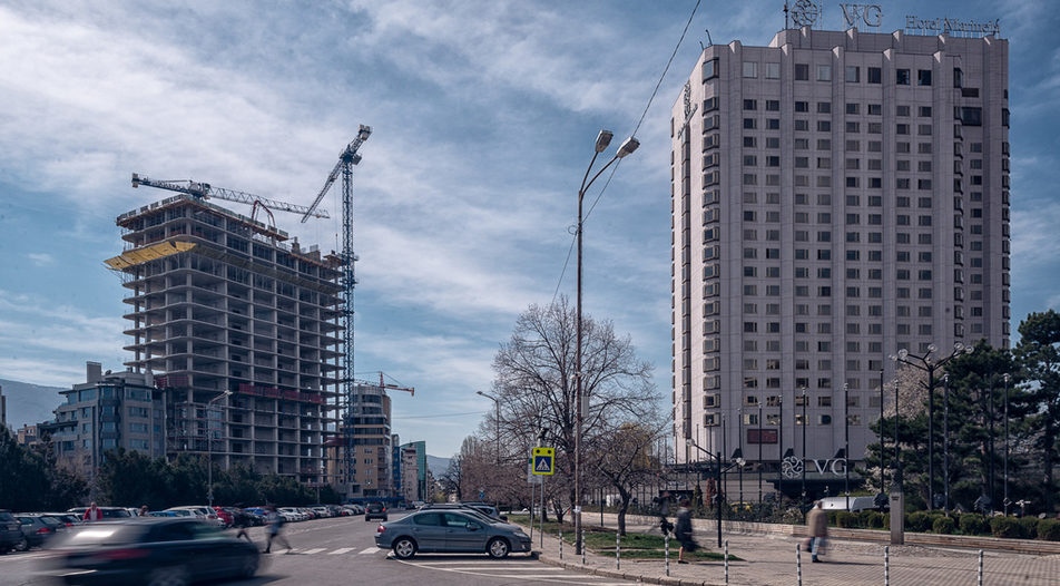 След окончателното спиране от ДНСК на строителството на небостъргача Златен